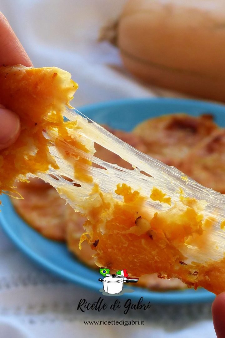 ricetta zucca al forno chips di zucca al forno ripiena ricetta facile di gabri