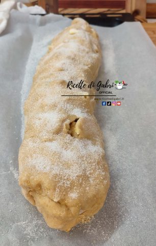 Strudel di mele classico senza pasta sfoglia