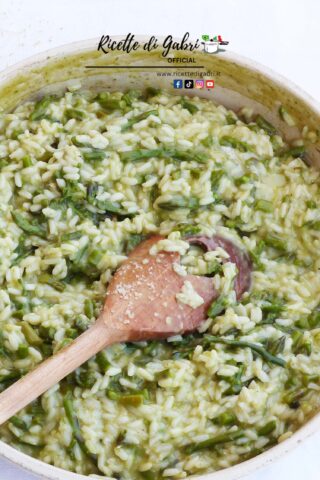 ricetta asparagi riso cremoso risotto leggero agli asparagi gabri 